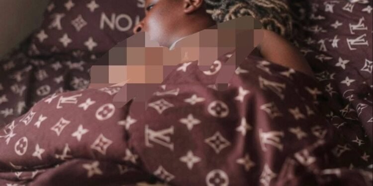 Reactions as Lady Dies In Her Boyfriend’s House In Awka.