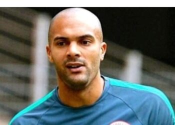 Former Super Eagles Goalkeeper, Carl Ikeme, Switches to Boxing