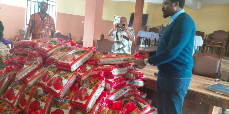 Ebube Muonso lifts elderly with cash, foodstuffs, earmarks N50m for hospital bills