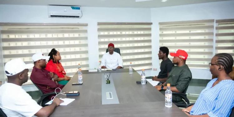 Two Anambra Philanthropists Offer scholarship, accommodation to debate Star Who Lost Parents