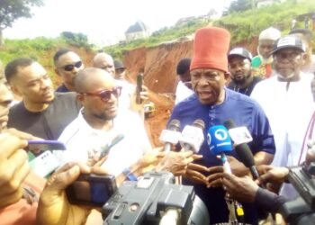 Senator Victor Umeh Urges FG to Declare Idemili North, South Erosion Disaster Zone