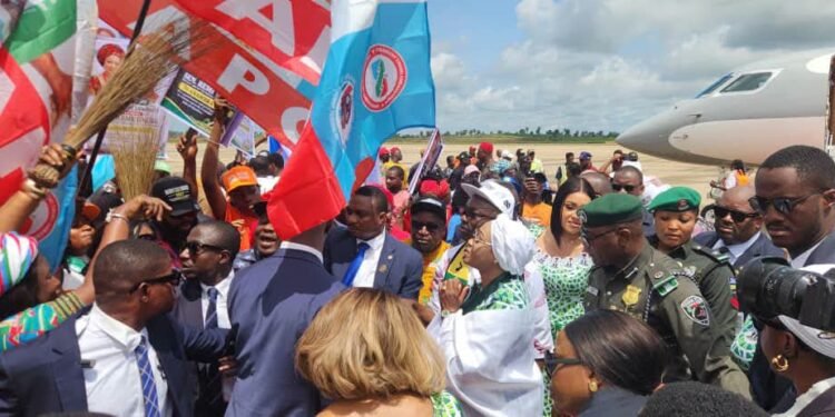 Tight security as First Lady storms Anambra for landmark projects’ commissioning