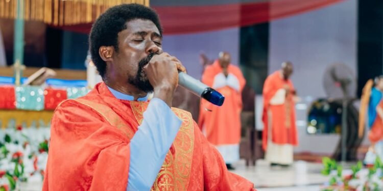 Holy Ghost Fraternity: Ebube Muonso storms Abuja for nights of praise, ministration