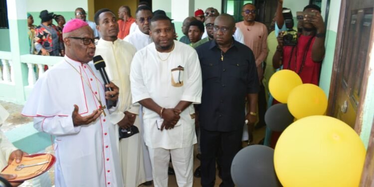 Anambra Philanthropist Equips, Renovates PHC